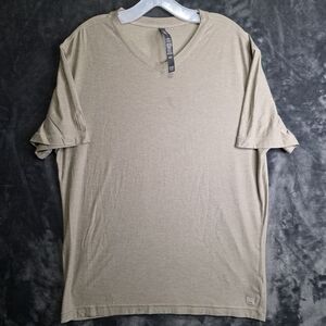 Vuori Men's Strato Tech V-Neck T-Shirt